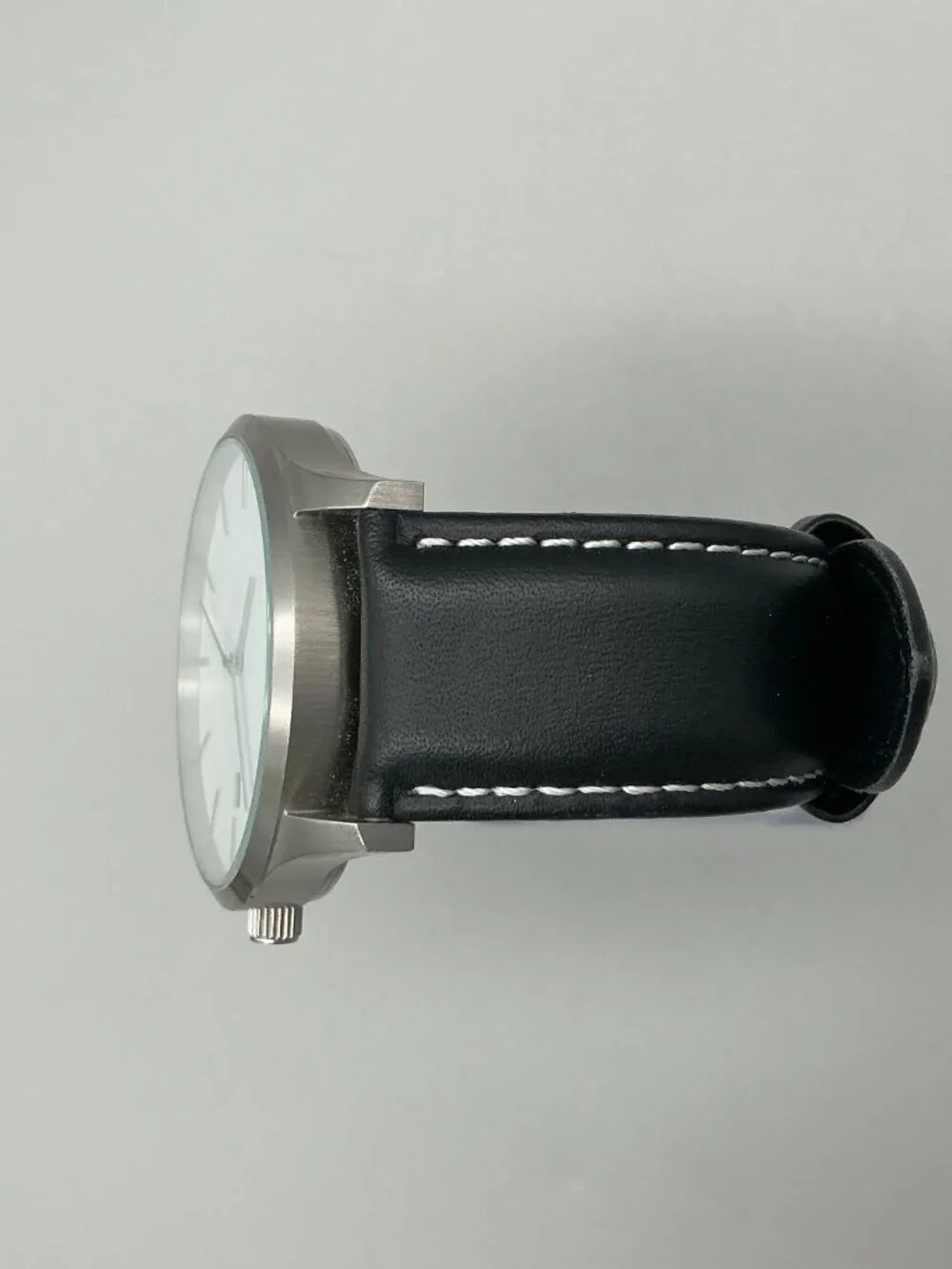 MVMT Classic Men Watch 45mm Stainless White Dial Black Leather New Battery